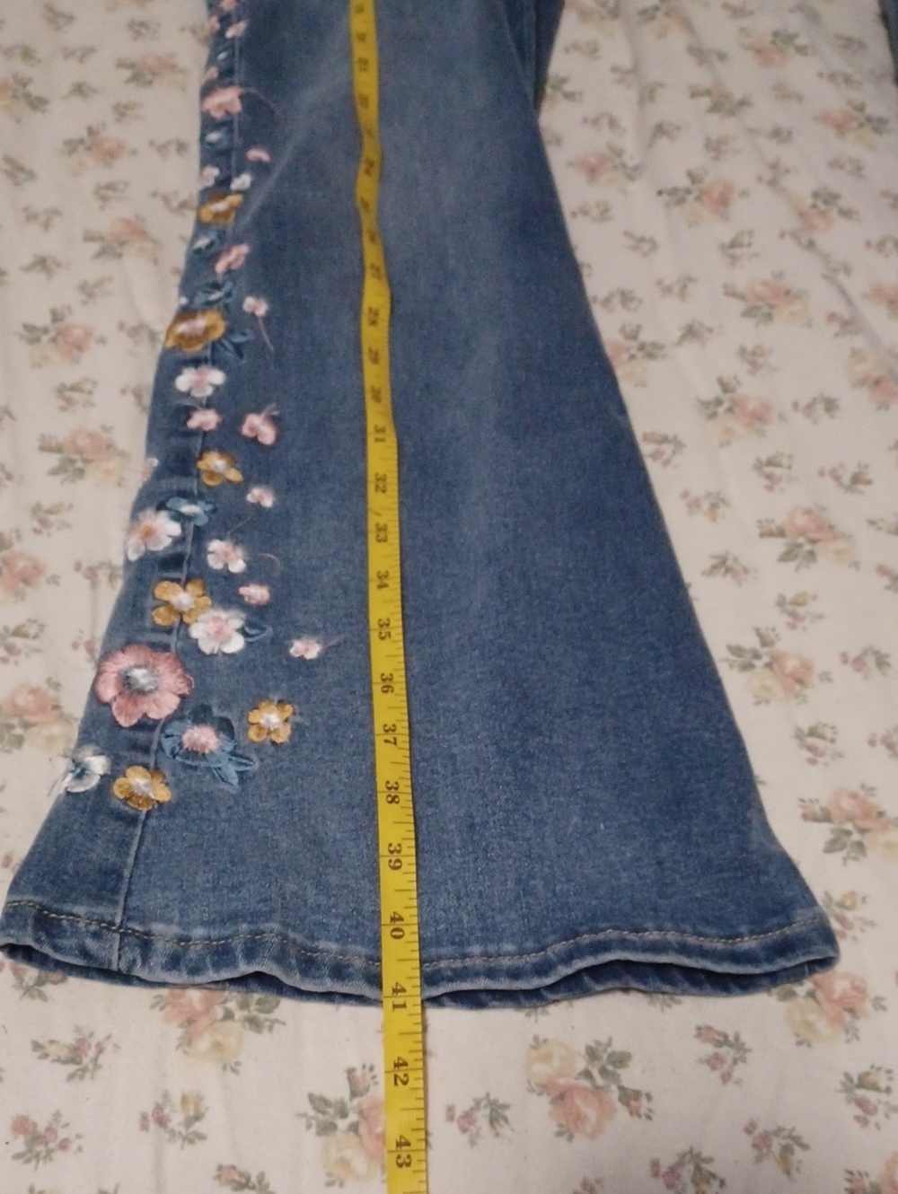 Bamboo Women’s Blue Embroidered Flare Jeans With Floral Side Details Size 13 - Picture 13 of 14